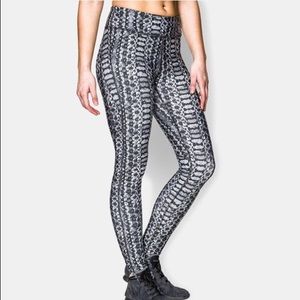 Brand New Under Armour Snakeskin Print leggings